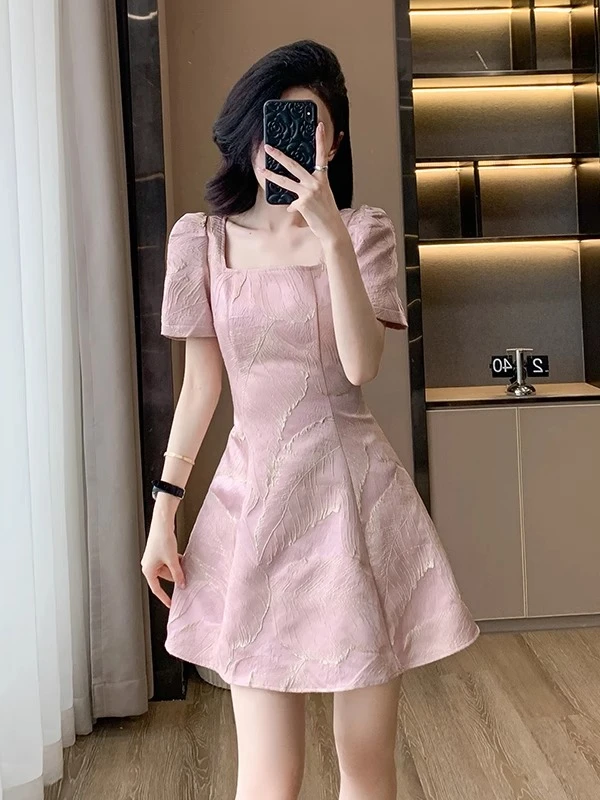 小香风独特一字领提花掐腰连衣裙女夏季新款小个子显瘦连衣裙