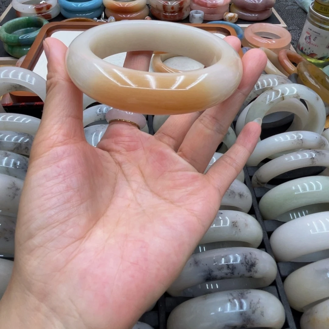 石英质玉未镶嵌圈口62