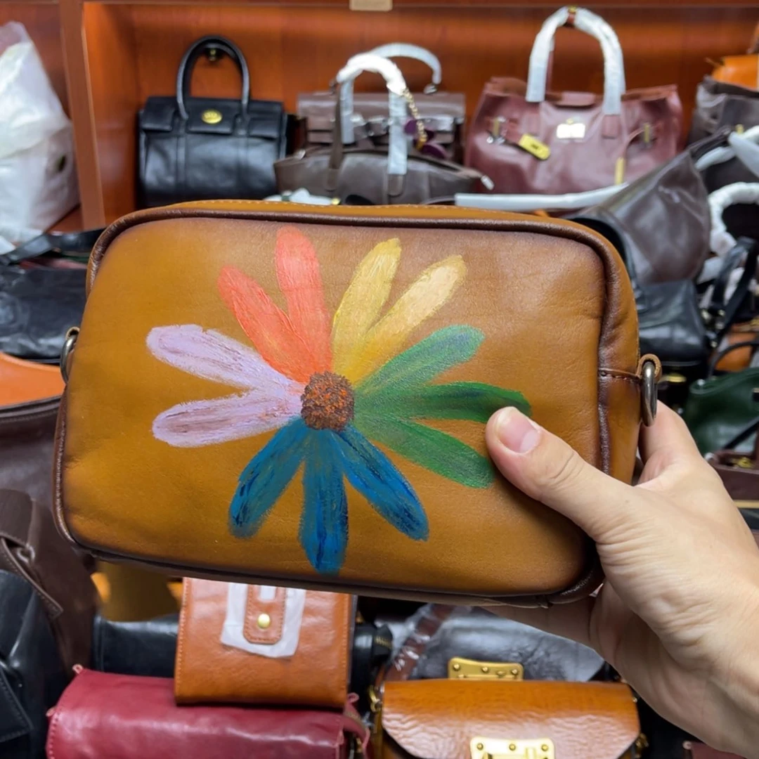 【闪购商品】牛皮斜挎包