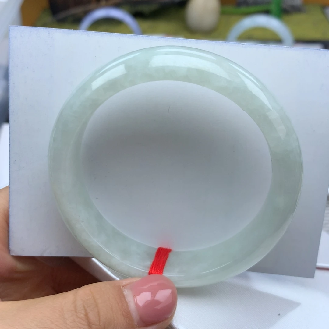 翡翠手镯未镶嵌纯天然