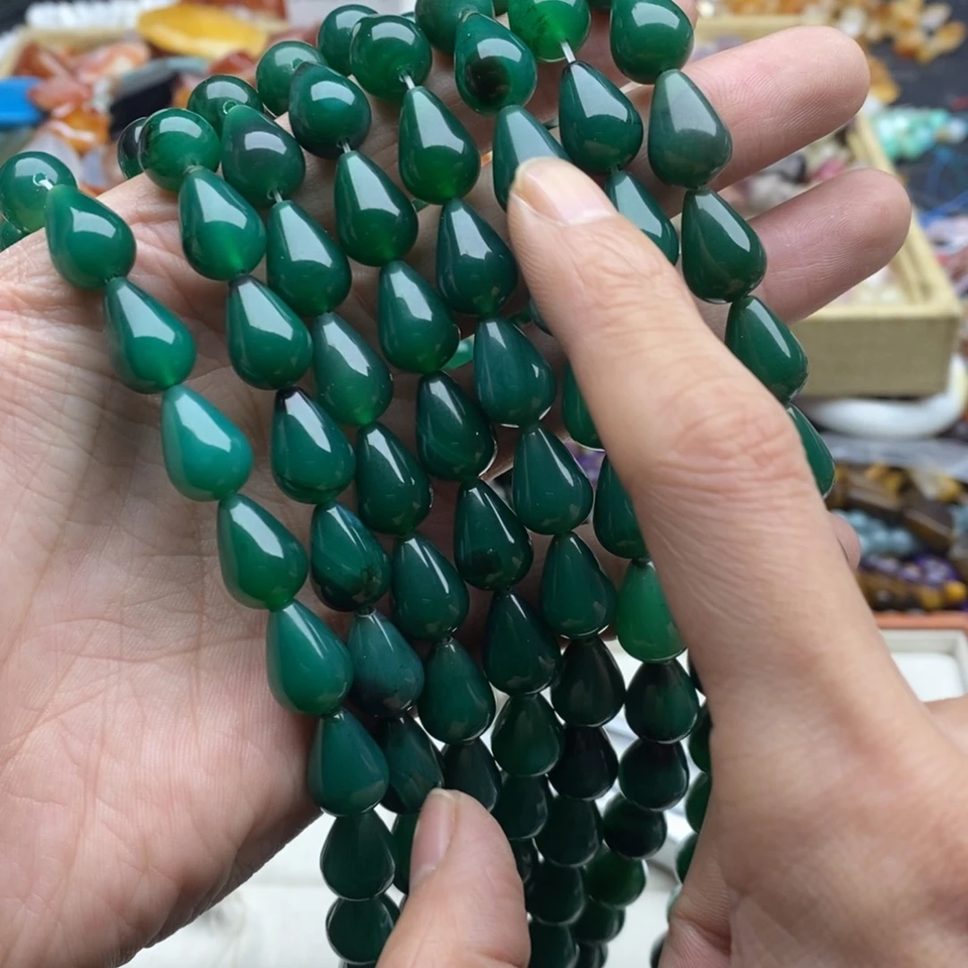 玛瑙/玉髓未镶嵌珠宝半成品一条天然10×14绿玛瑙水滴
