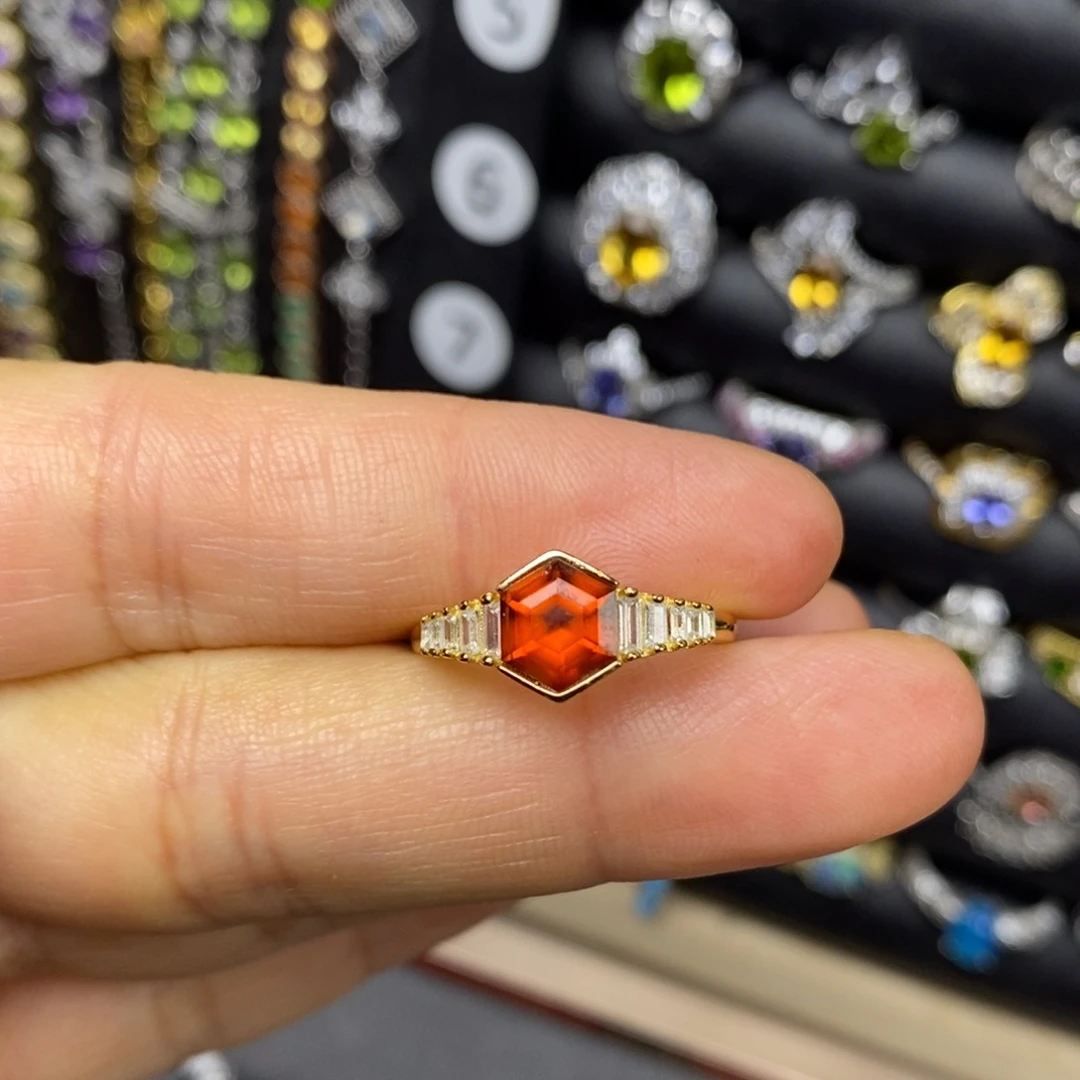 银S925镶嵌石榴石（芬达石）戒指