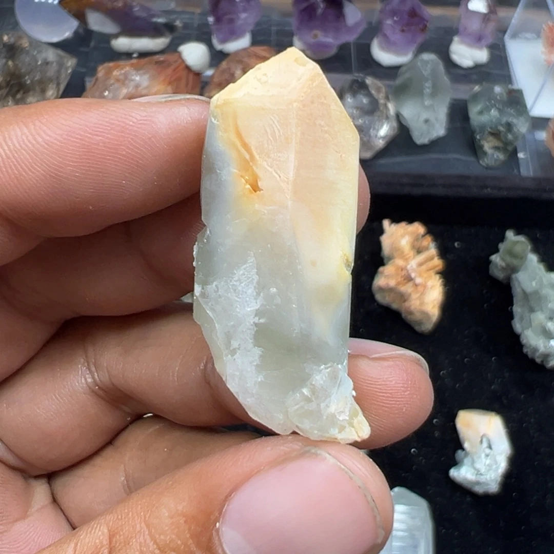 未镶嵌水晶珠宝半成品