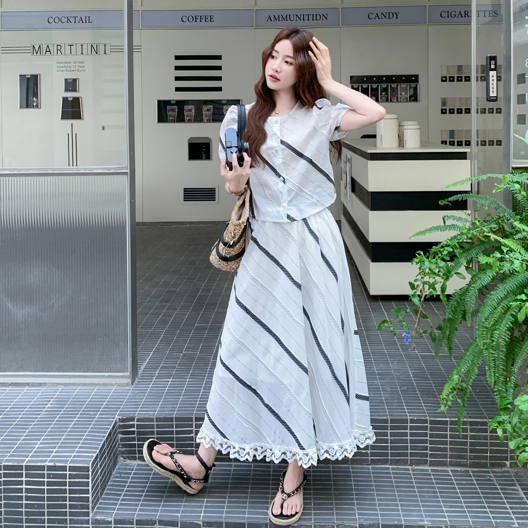 高级感气质斜条纹衬衫巨好看的套装女2025夏季新款半身裙两件套