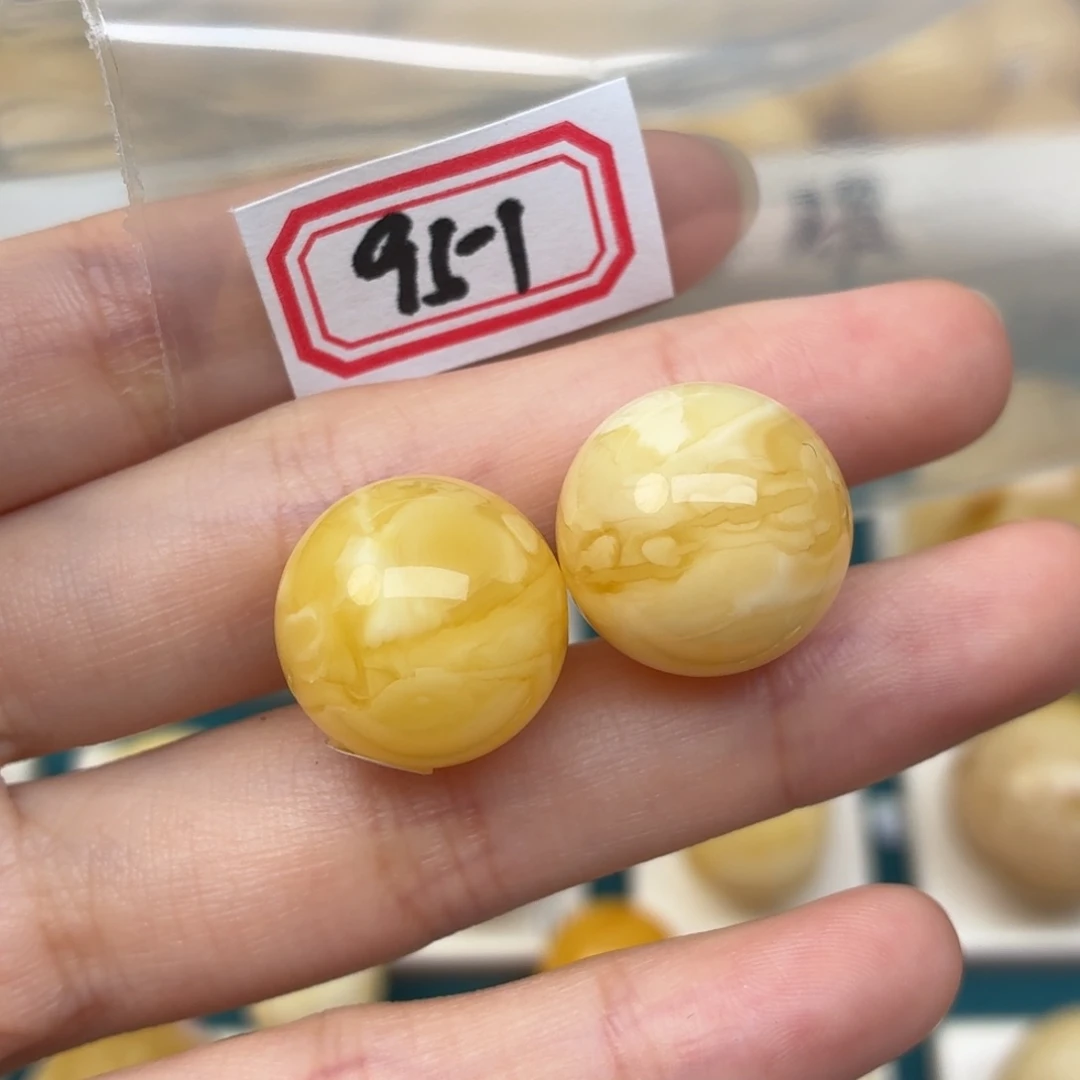 山***楂未镶嵌蜜蜡裸石蜜蜡