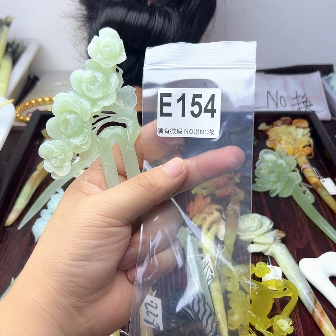蛇纹石玉合金发饰鹿**