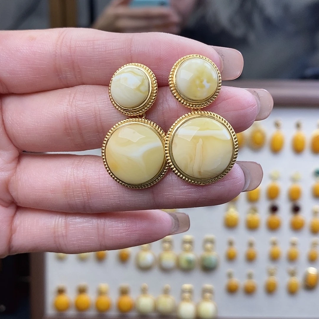 琥珀未镶嵌裸石成品