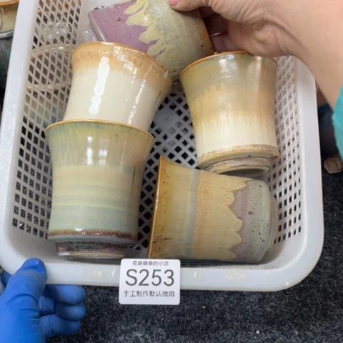 紫砂花盆微瑕253口径7.5左右，瑕疵无售后