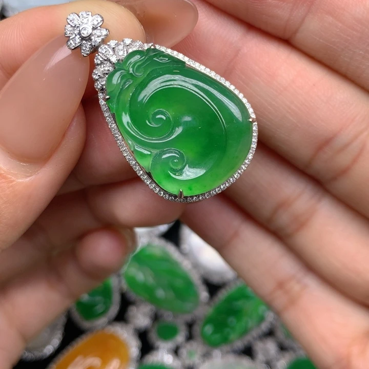 翡翠18K金镶嵌吊坠(不含链)