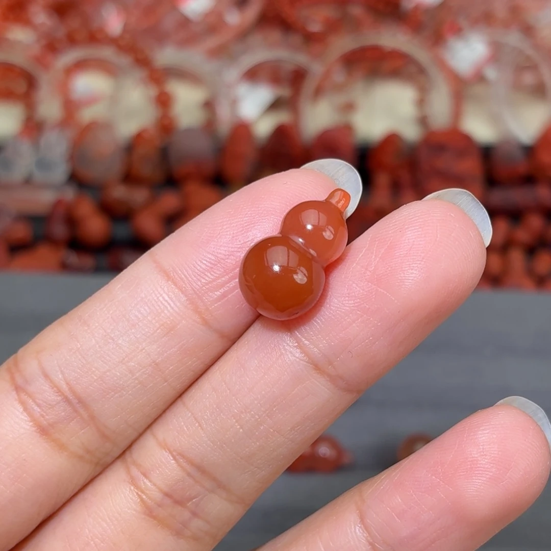 ****猫南红玛瑙未镶嵌颈饰胖葫芦