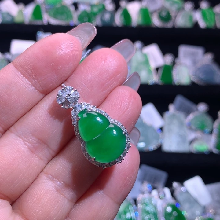 【闪购商品】颈饰银S925镶嵌翡翠天然翡翠