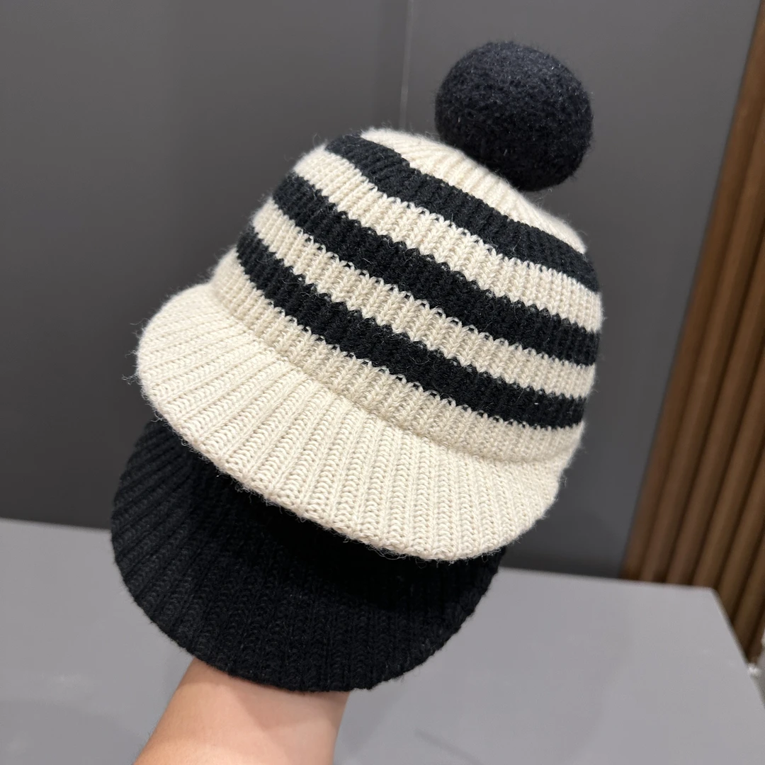 儿童帽子秋冬可爱毛球条纹针织帽男女童保暖加厚鸭舌帽宝宝毛线帽