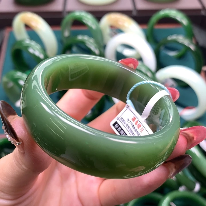 未镶嵌手镯和田玉（碧玉）5152