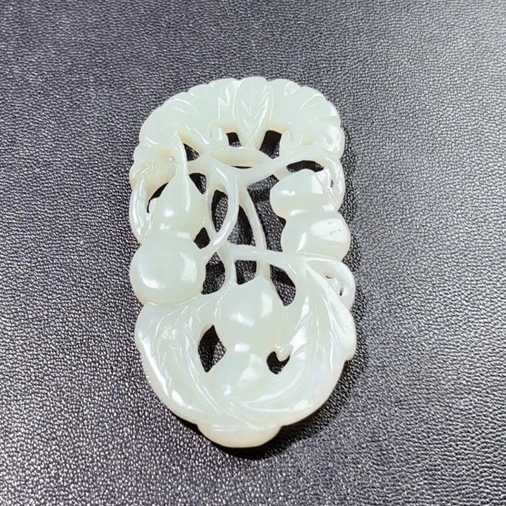 楼***楼未镶嵌和田玉挂件