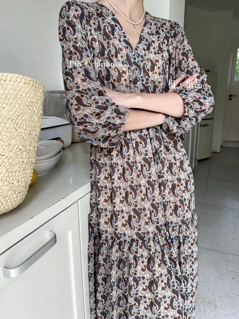 【榀家长裙1米26】｛小腰果｝中袖法式复古慵懒时尚V领大版碎花连衣裙