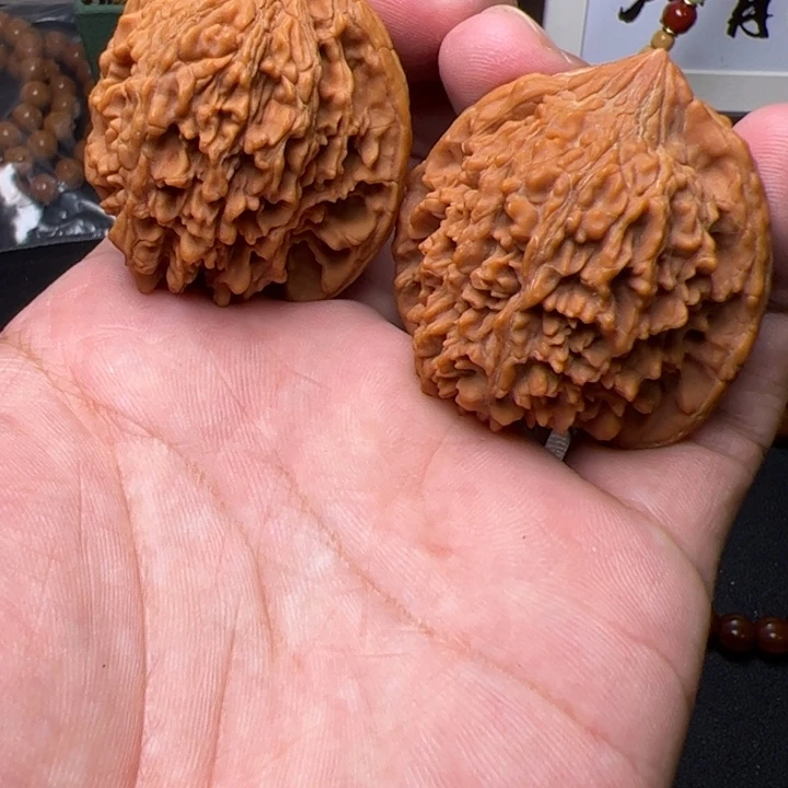 猴头核桃吊坠啦啦啦