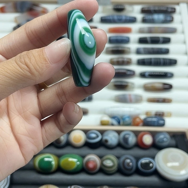 玛瑙/玉髓合金颈饰