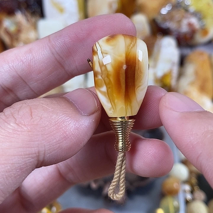 琥珀未镶嵌裸石我