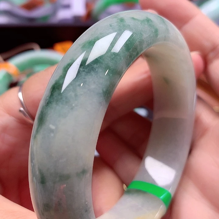 未镶嵌手镯翡翠翡翠