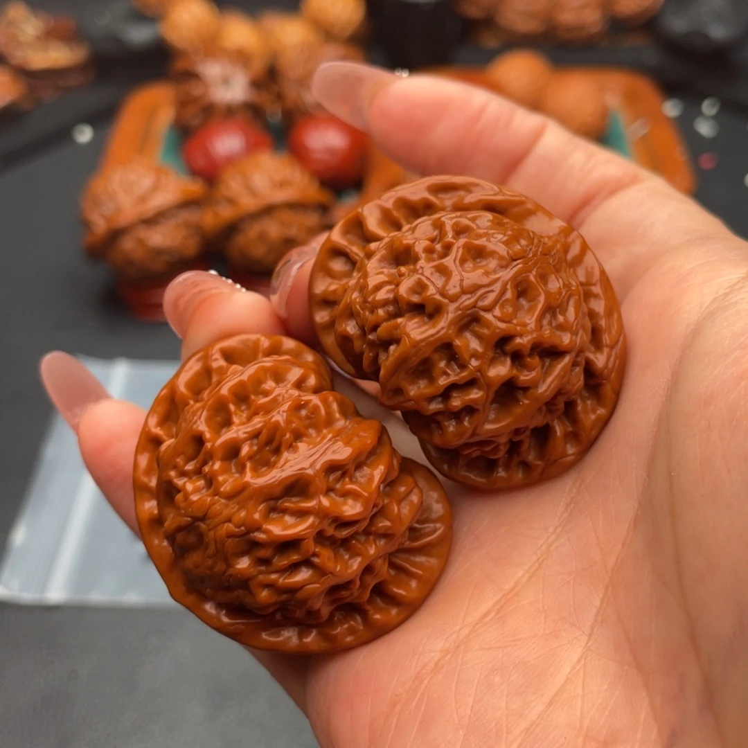 文玩核桃把件宫灯