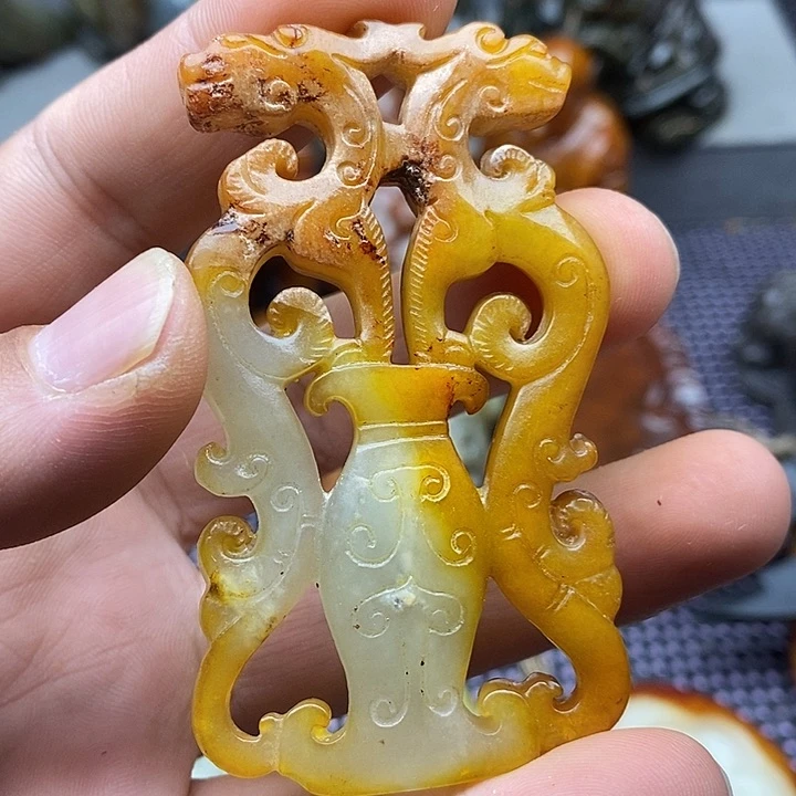 未镶嵌蛇纹石玉颈饰
