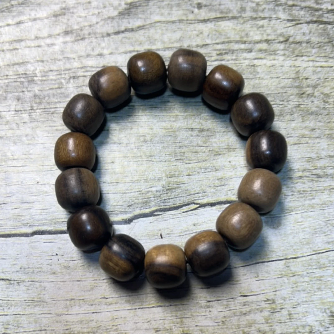 1 福来精选文玩沉香木作手串14mm