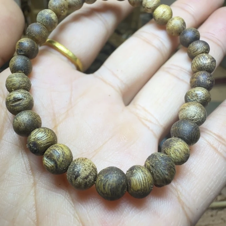 沉香碎屑沉香捡漏06虫漏