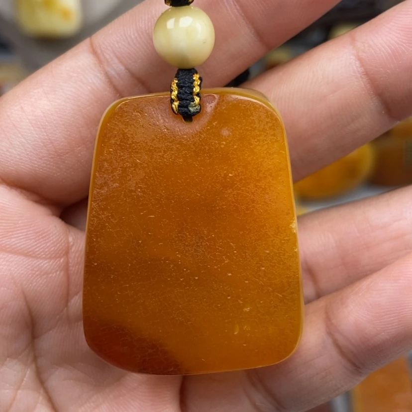 【闪购商品】琥珀颈饰未镶嵌