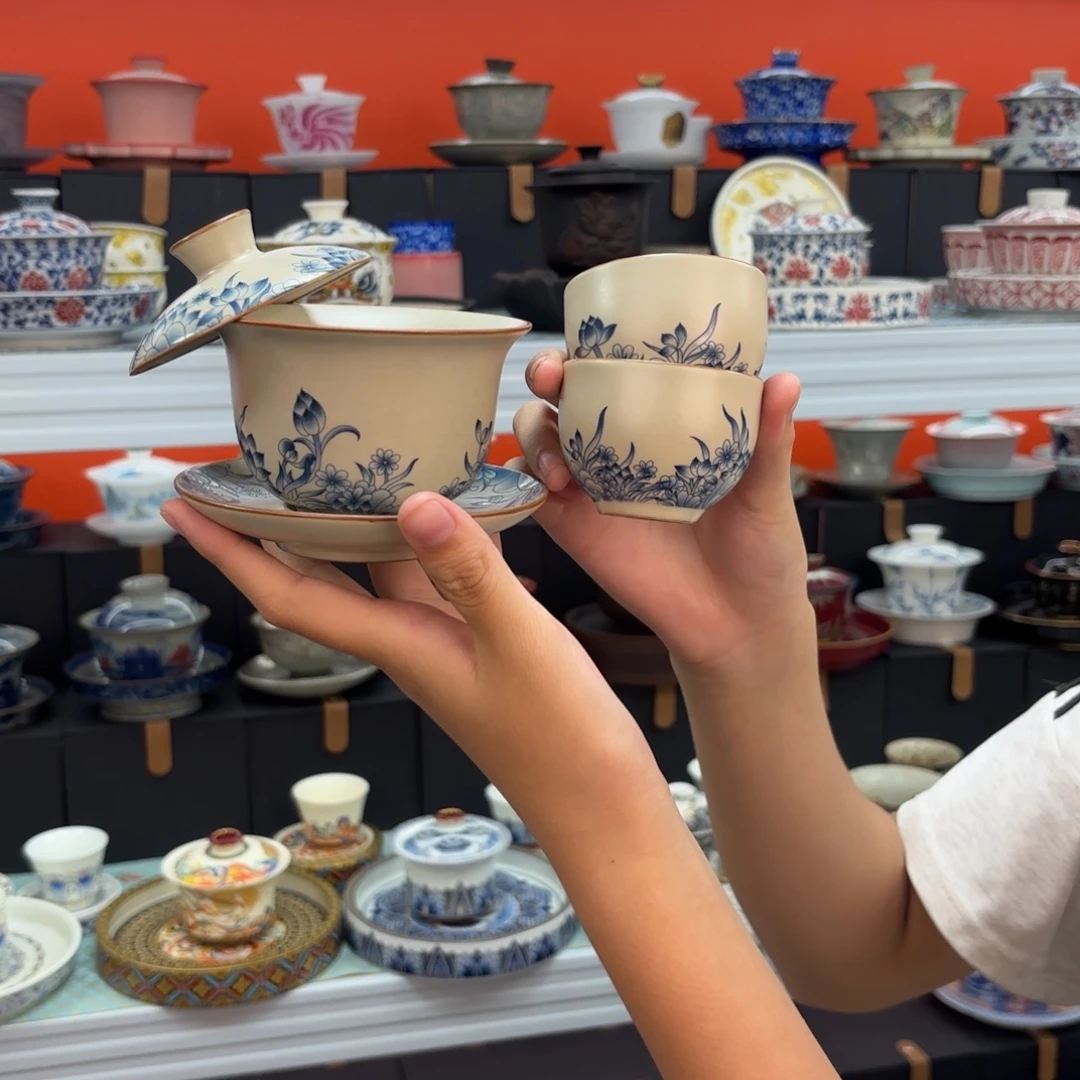 茶具是指由两件商品