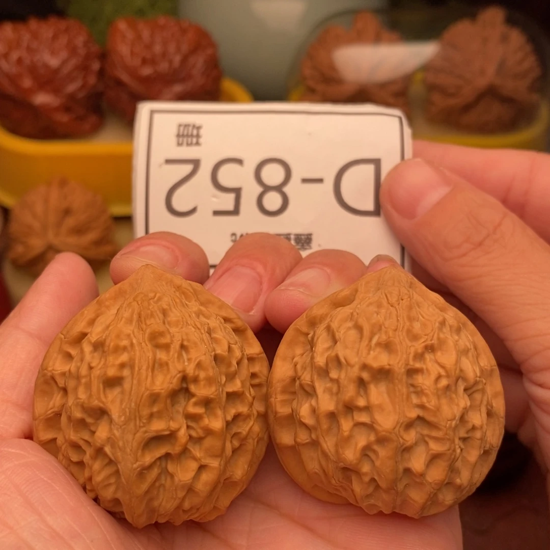 把件文玩核桃金牛38