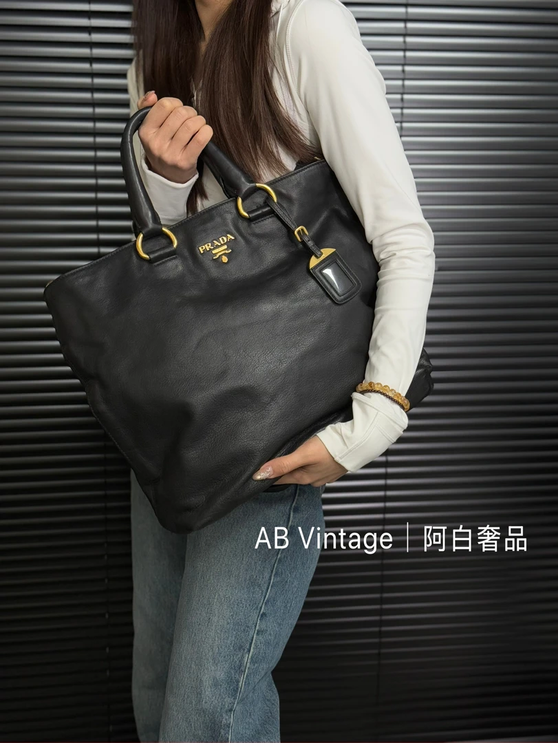 95新 Prada/普拉达 阿白奢品｜Prada黑色托特包（有原肩带）