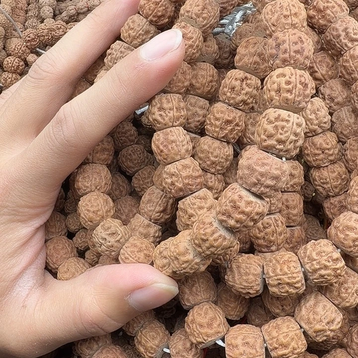 冰***莹金刚菩提吊坠谢谢