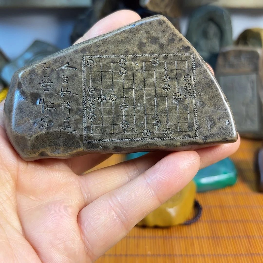 新疆戈壁石原石雕刻