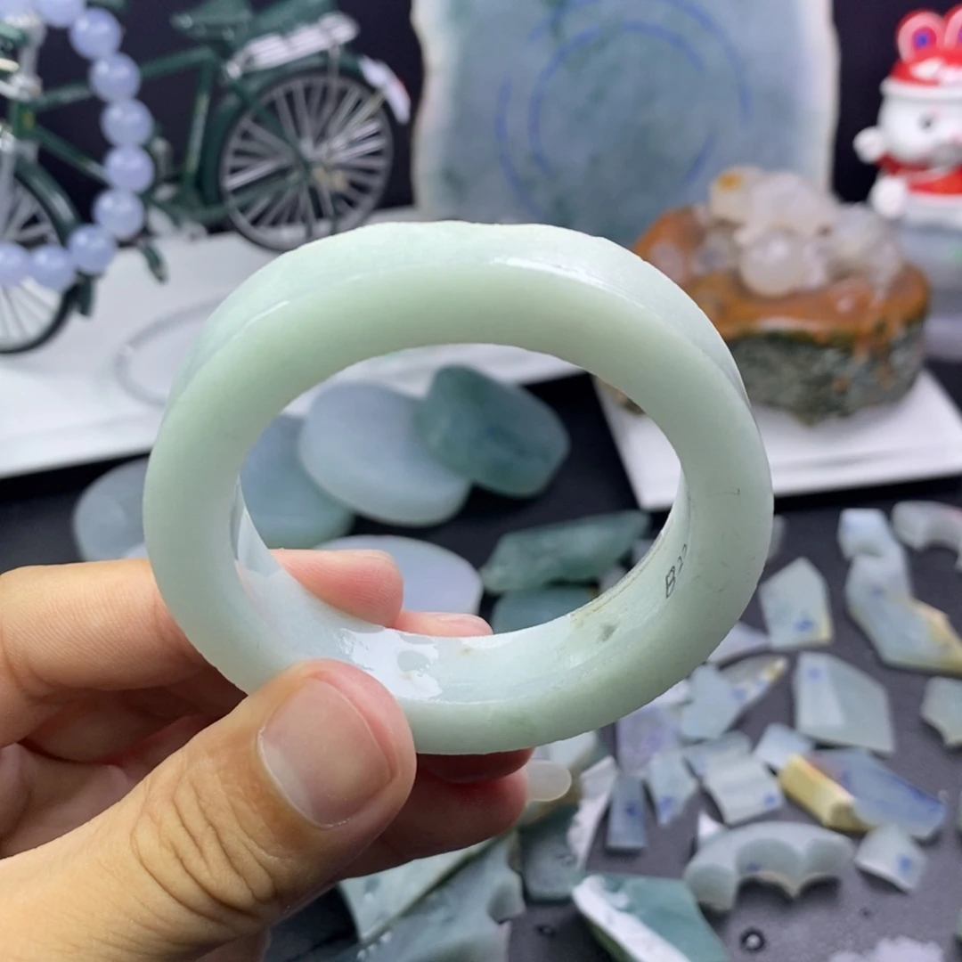 毋***挂未镶嵌定制翡翠翡翠
