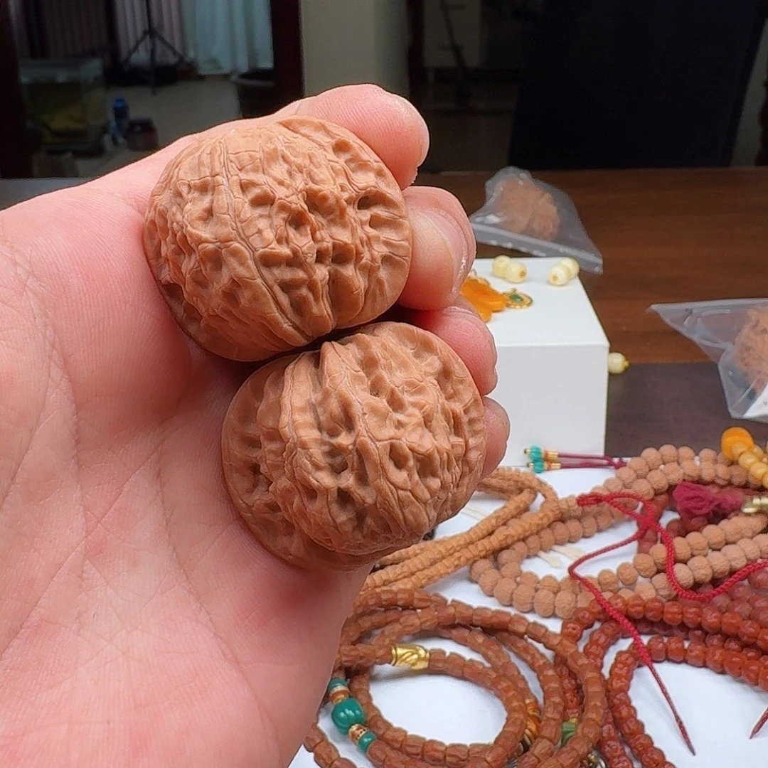 文玩核桃吊坠Q****磨盘狮子头