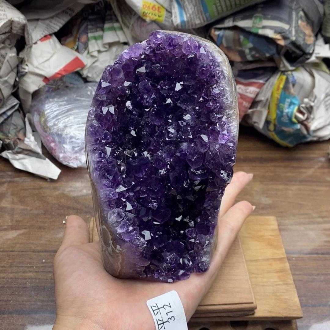 乌拉圭未镶嵌紫晶