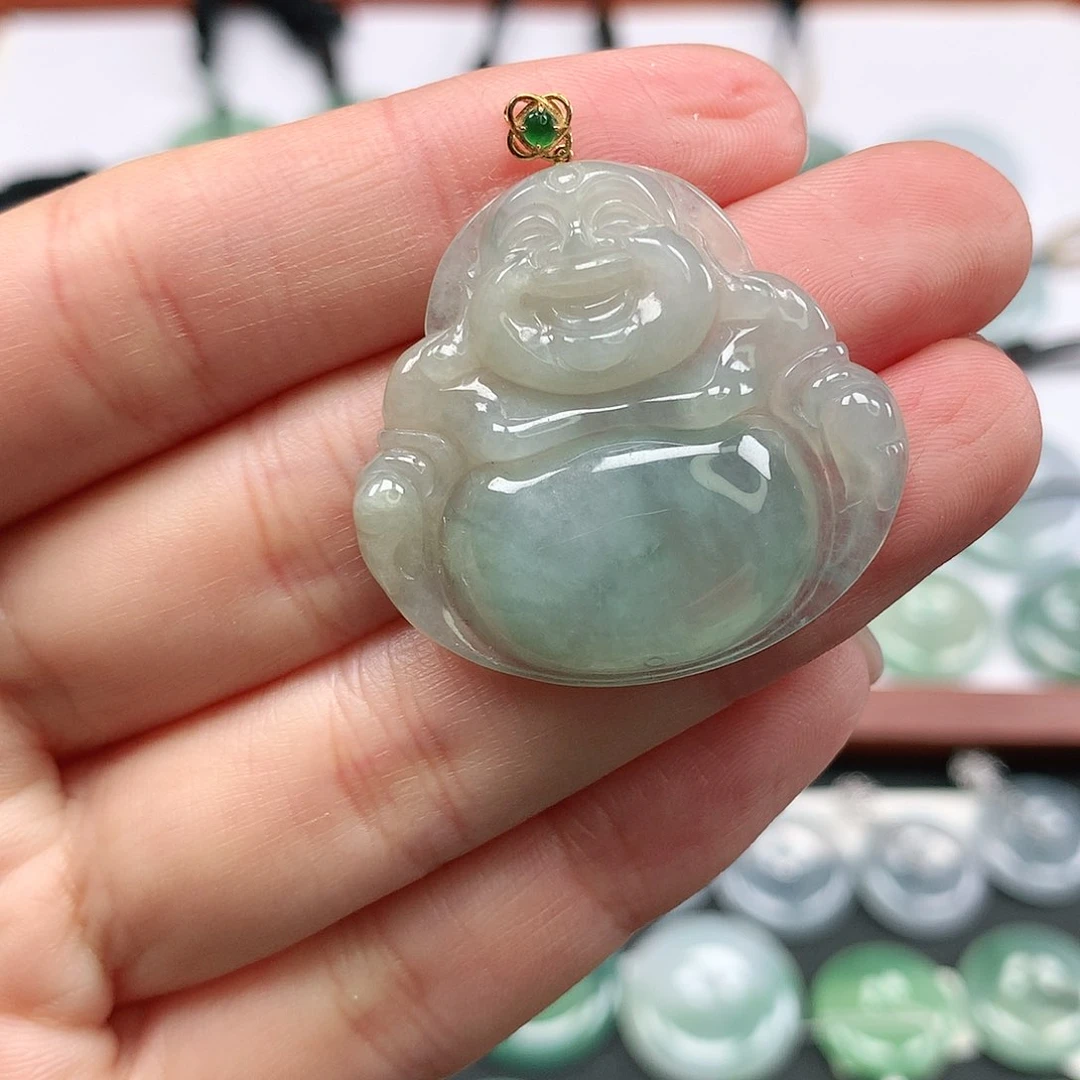 翡翠颈饰18K金镶嵌佛