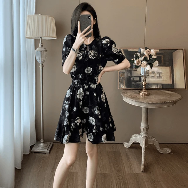 夏季2024新款桔梗法式成熟御姐短袖连衣裙气质收腰显瘦黑色裙子女