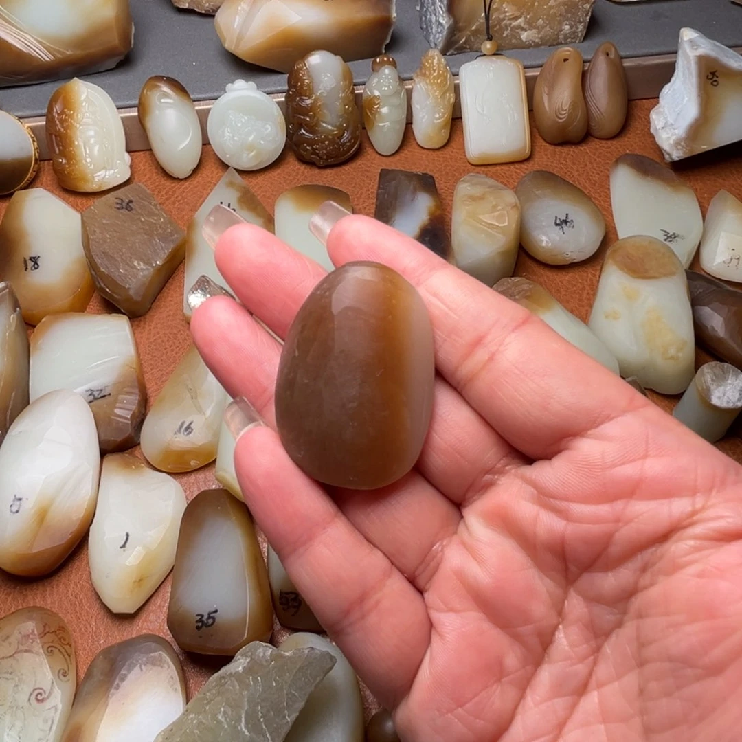 定制和田玉原材料未镶嵌懿**变