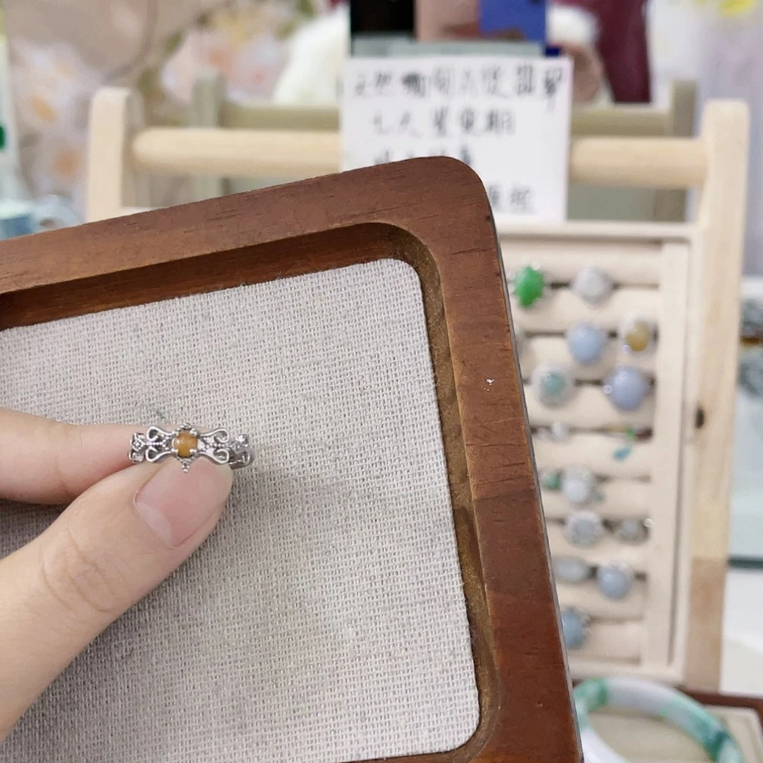 颈饰未镶嵌翡翠天然翡翠Ａ货