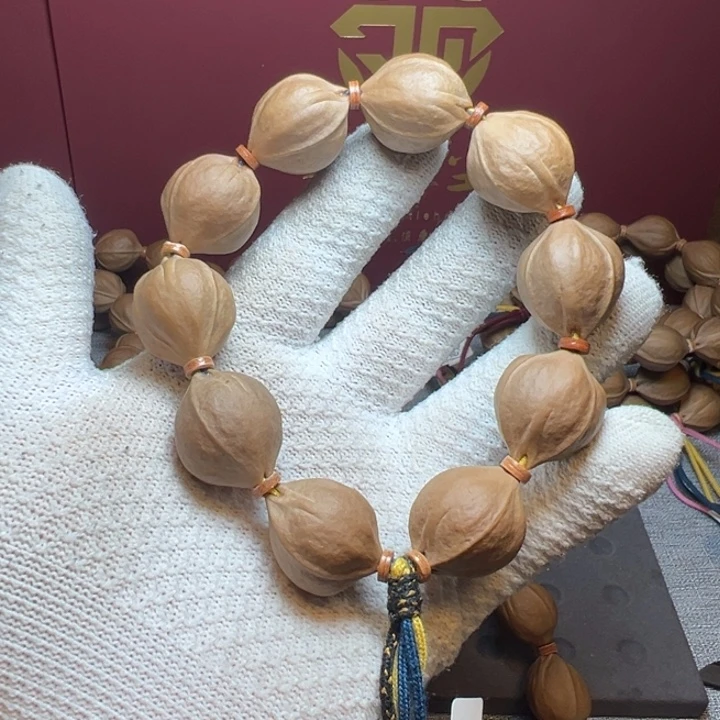 字***歌橄榄核吊坠梅林铁核215.26