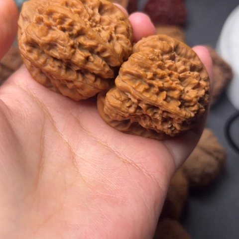 &***&文玩核桃吊坠金蟾王