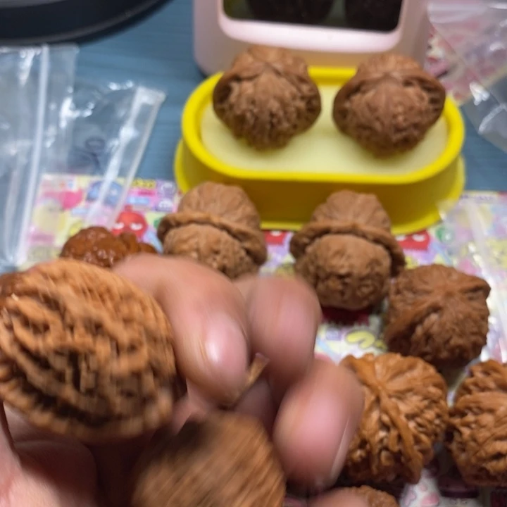 文玩核桃吊坠?32小核桃野生