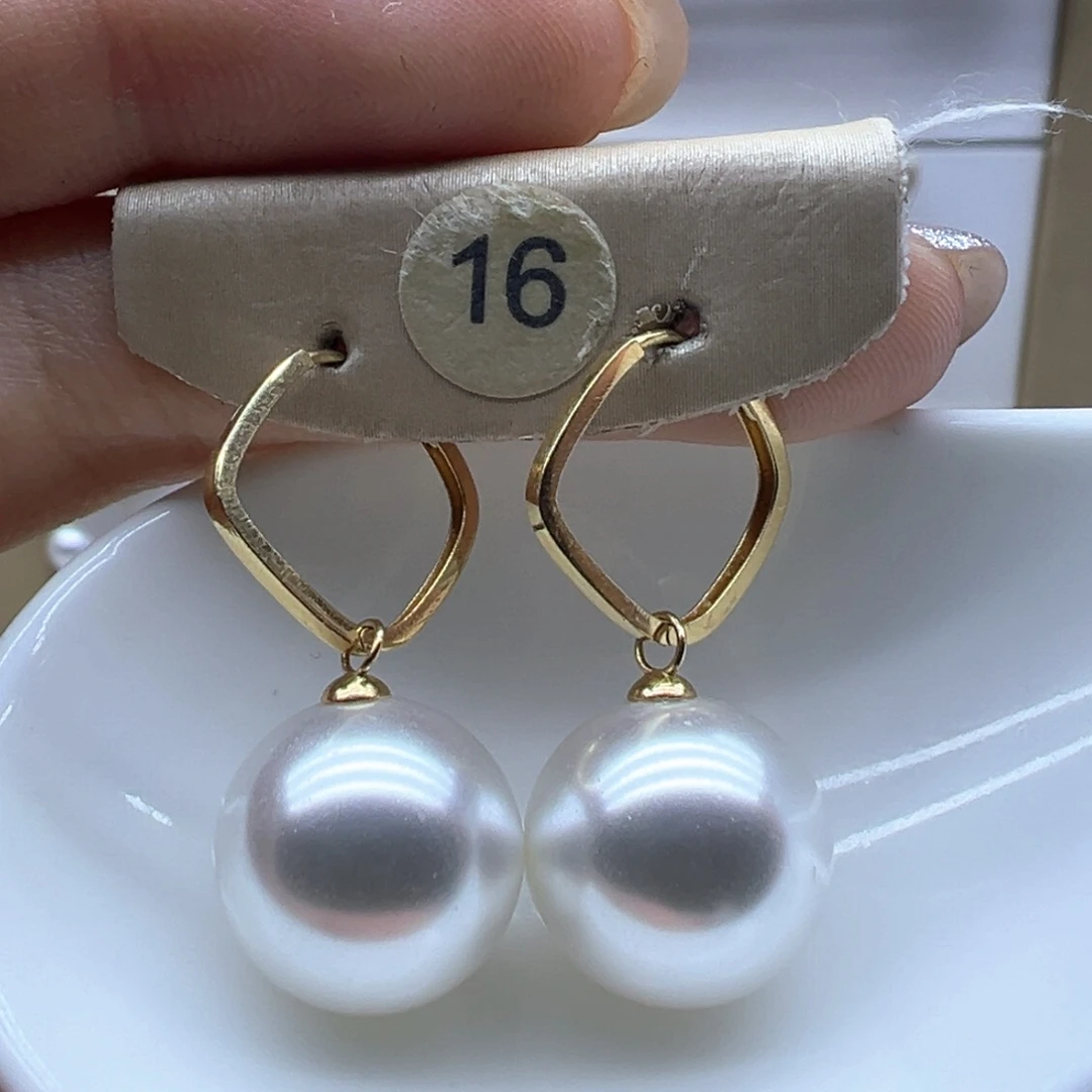 18K金镶嵌淡水珍珠耳饰