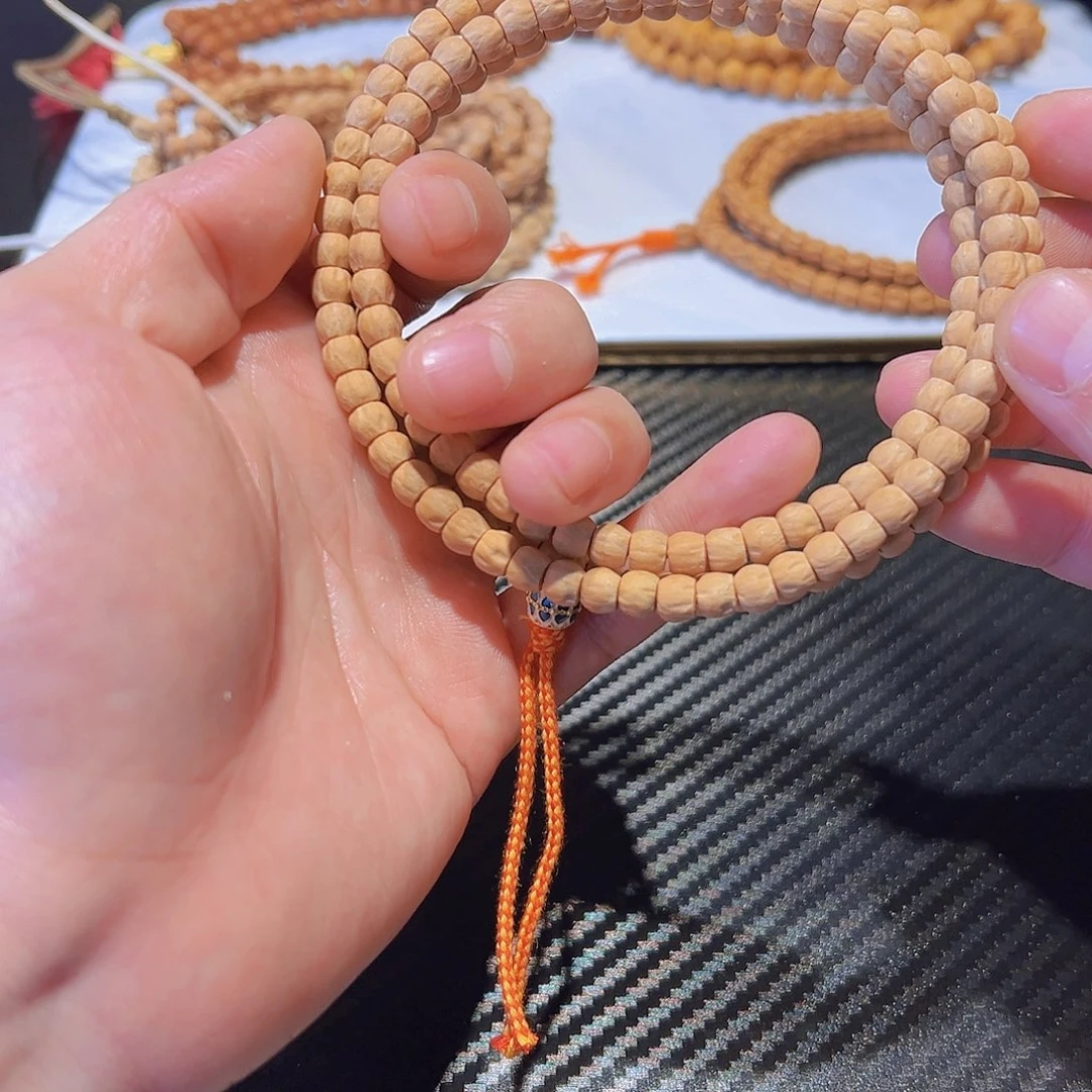 王***宇吊坠柏香籽/百香籽