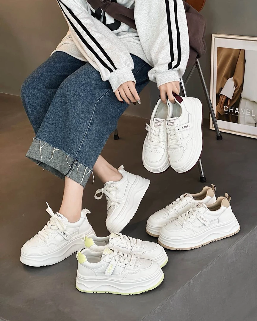 女款轻便滑板鞋小白鞋女圆头厚底运动防滑时尚百搭休闲板鞋春秋