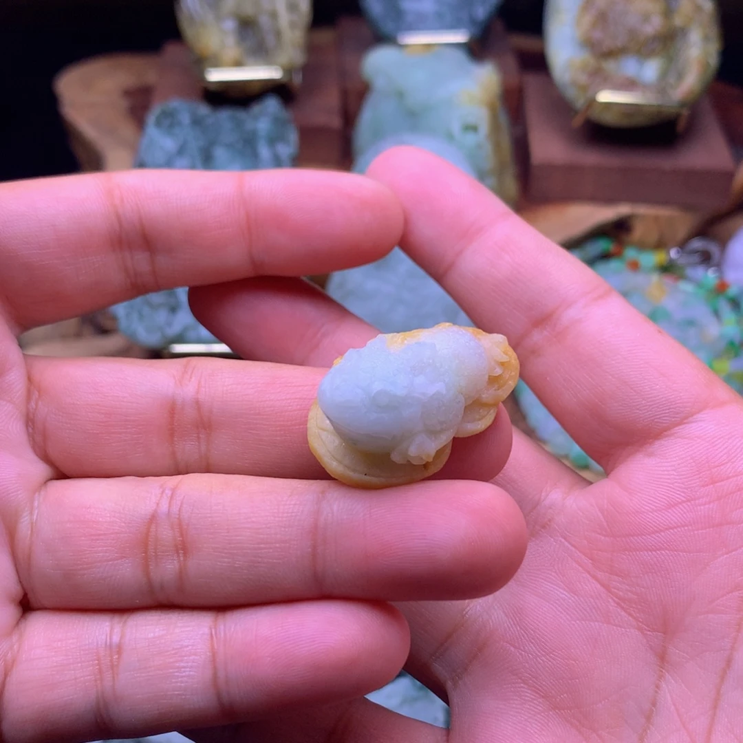 定制翡翠未镶嵌翡翠