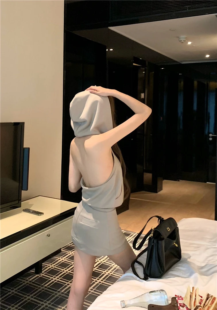 美式辣妹连帽挂脖休闲套装女夏季露背马甲背心抽绳短款裙裤两件套