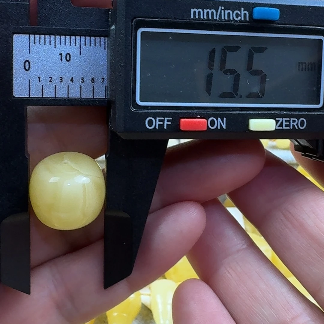 醉***樓裸石蜜蜡未镶嵌67