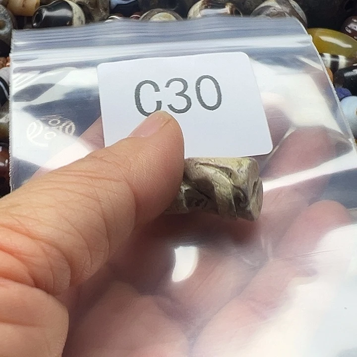 大***江玛瑙/玉髓未镶嵌手链